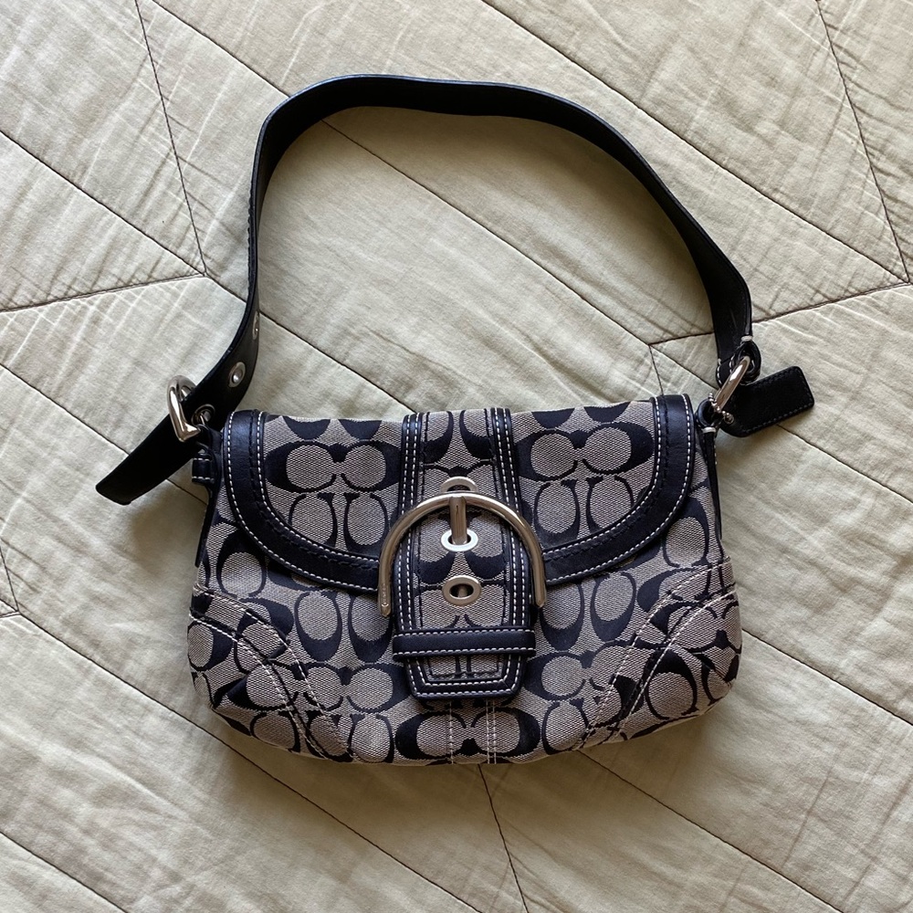 COACH signature black handbag classic vintage